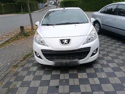 Weiß Gebraucht 2011 Peugeot 207 CC Cabrio | 4.300 € (Fairer Preis)