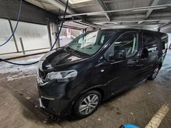 Schwarz Gebraucht 2021 Peugeot Traveller Business-Line Van / Kleinbus | 26.999 € (Guter Preis)