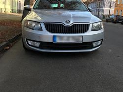Silber Gebraucht 2014 Skoda Octavia Kombi | 7.799 € (Guter Preis)