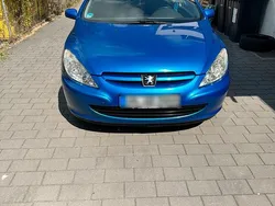 Blau Gebraucht 2004 Peugeot 307 CC Cabrio | 3.000 € (Teuer)