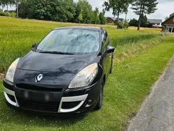 Schwarz Gebraucht 2010 Renault Scénic III Van / Kleinbus | 2.499 € (Fairer Preis)
