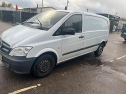 Weiß Gebraucht 2011 Mercedes Vito Van / Kleinbus | 6.000 €
