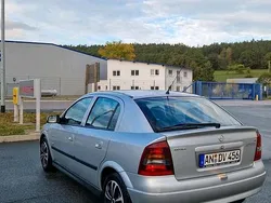 Grau Gebraucht 2003 Opel Astra Limousine | 1.000 € (Fairer Preis)