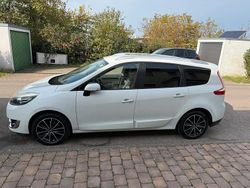 Weiß Gebraucht 2013 Renault Grand Scénic III Van / Kleinbus | 2.999 € (Superpreis)