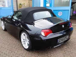 Schwarz Gebraucht 2006 BMW Z4 Sport Line Cabrio | 10.990 €