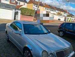 Silber Gebraucht 2000 Mercedes CLK320 Coupé | 2.000 €
