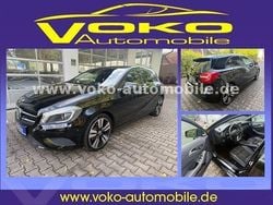 Kosmosschwarz (metallic) Gebraucht 2014 Mercedes A220 Urban Limousine | 11.880 € (Superpreis)