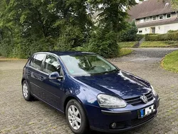 Blau Gebraucht 2007 VW Golf V Kleinwagen | 3.600 € (Fairer Preis)