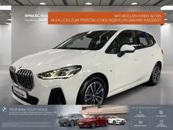 Weiß Gebraucht 2024 BMW 218 Active Tourer Luxury Line Van / Kleinbus | 36.380 € (Fairer Preis)