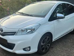 Weiß Gebraucht 2013 Toyota Yaris Kleinwagen | 8.499 € (Fairer Preis)