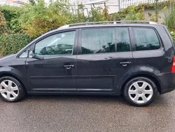 Schwarz Gebraucht 2004 VW Touran Van / Kleinbus | 1.000 € (Guter Preis)