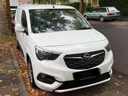 Weiß Gebraucht 2018 Opel Combo Edition Van / Kleinbus | 7.900 €