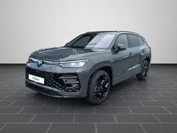 Delfingrau metallic (metallic) Gebraucht 2025 VW Tayron R-line SUV | 62.850 € (Guter Preis)