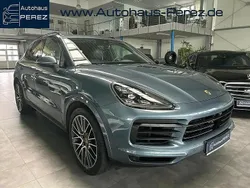 Blau Gebraucht 2018 Porsche Cayenne SUV | 56.998 € (Teuer)