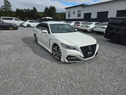 Weiß Gebraucht 2019 Toyota Crown Advance Limousine | 34.990 €