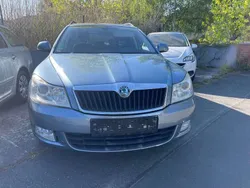 Satingrau metallic Gebraucht 2008 Skoda Octavia Elegance Kombi | 3.490 € (Fairer Preis)