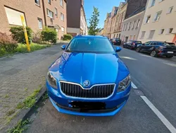 Blau Gebraucht 2013 Skoda Octavia Elegance Kombi | 9.200 € (Fairer Preis)