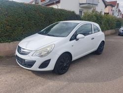 Weiß Gebraucht 2012 Opel Corsa Selection Kleinwagen | 1.990 € (Guter Preis)
