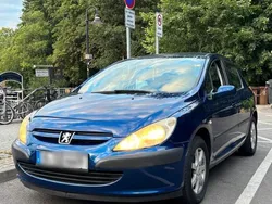 Blau Gebraucht 2005 Peugeot 307 Kleinwagen | 1.750 €