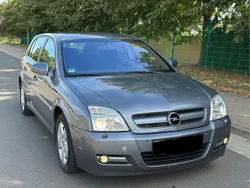 Grau Gebraucht 2004 Opel Signum Kombi | 2.190 € (Fairer Preis)
