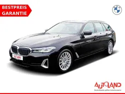 Saphirschwarzmet. (metallic) Gebraucht 2023 BMW 530 Luxury Line Kombi | 40.890 € (Fairer Preis)