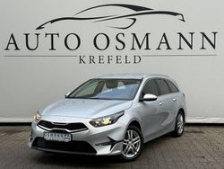 Silber Gebraucht 2023 Kia Ceed Kleinwagen | 19.950 € (Fairer Preis)