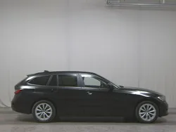 Schwarz Gebraucht 2022 BMW 318 Advantage Kombi | 16.480 € (Superpreis)