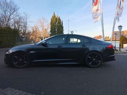 Grau Gebraucht 2012 Jaguar XF R Limousine | 15.800 €