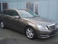 Grau Gebraucht 2011 Mercedes E220 Avantgarde Limousine | 7.999 € (Guter Preis)