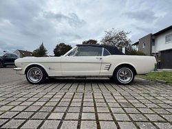 Weiß Gebraucht 1966 Ford Mustang Cabrio | 36.500 €