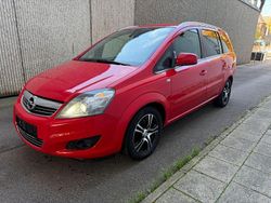 Rot Gebraucht 2014 Opel Zafira Family Van / Kleinbus | 4.999 € (Fairer Preis)