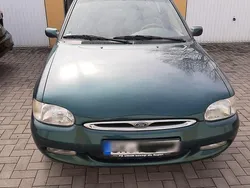 Grün Gebraucht 1997 Ford Escort Cabriolet Cabrio | 1.599 €
