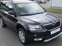 Schwarz Gebraucht 2015 Skoda Yeti Active SUV | 10.900 € (Fairer Preis)