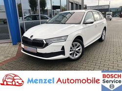 Weiß Gebraucht 2024 Skoda Octavia Selection Kombi | 27.690 € (Fairer Preis)