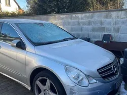 Grau Gebraucht 2009 Mercedes R320 Van / Kleinbus | 8.800 € (Fairer Preis)