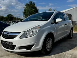 Weiß Gebraucht 2010 Opel Corsa Selection Kleinwagen | 2.200 € (Guter Preis)