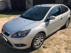 Silber Gebraucht 2010 Ford Focus Limousine | 2.200 € (Guter Preis)