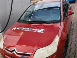 Rot Gebraucht 2007 Citroën C4 Coupé | 900 €