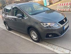 Grau Gebraucht 2013 Seat Alhambra Van / Kleinbus | 10.900 € (Fairer Preis)