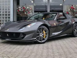 Grau Gebraucht 2022 Ferrari 812 Cabrio | 504.000 €