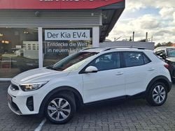 Weiß Gebraucht 2024 Kia Stonic Vision SUV | 19.880 € (Guter Preis)