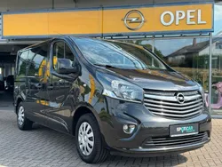 Schwarz Gebraucht 2018 Opel Vivaro Van | 18.900 € (Teuer)