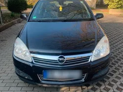 Schwarz Gebraucht 2007 Opel Astra Kombi | 1.600 € (Guter Preis)