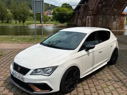 Weiß Gebraucht 2020 Cupra Leon Limousine | 14.990 €