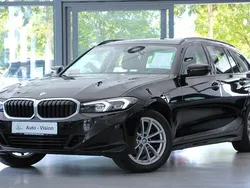 Schwarz Gebraucht 2023 BMW 318 Shadowline Kombi | 24.700 € (Guter Preis)