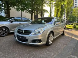Gold Gebraucht 2007 Opel Signum Edition Kombi | 4.149 € (Teuer)