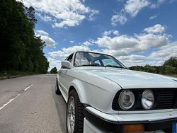 Weiß Gebraucht 1988 BMW 325 Kleinwagen | 14.500 €