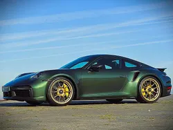 Oak grün Gebraucht 2021 Porsche 911 Turbo S Coupé | 219.000 € (Etwas zu teuer)