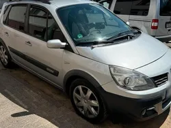 Grau Gebraucht 2008 Renault Scénic II Van / Kleinbus | 2.000 € (Fairer Preis)