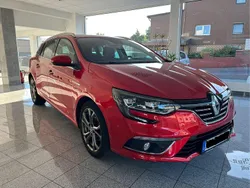 Rot Gebraucht 2017 Renault Mégane GrandTour Bose Edition Kombi | 14.990 € (Fairer Preis)
